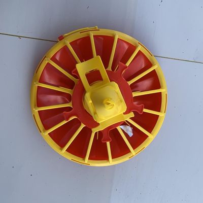 0.3 KG Poultry House Feed Pans 16 grille Chicken Pan Feeder